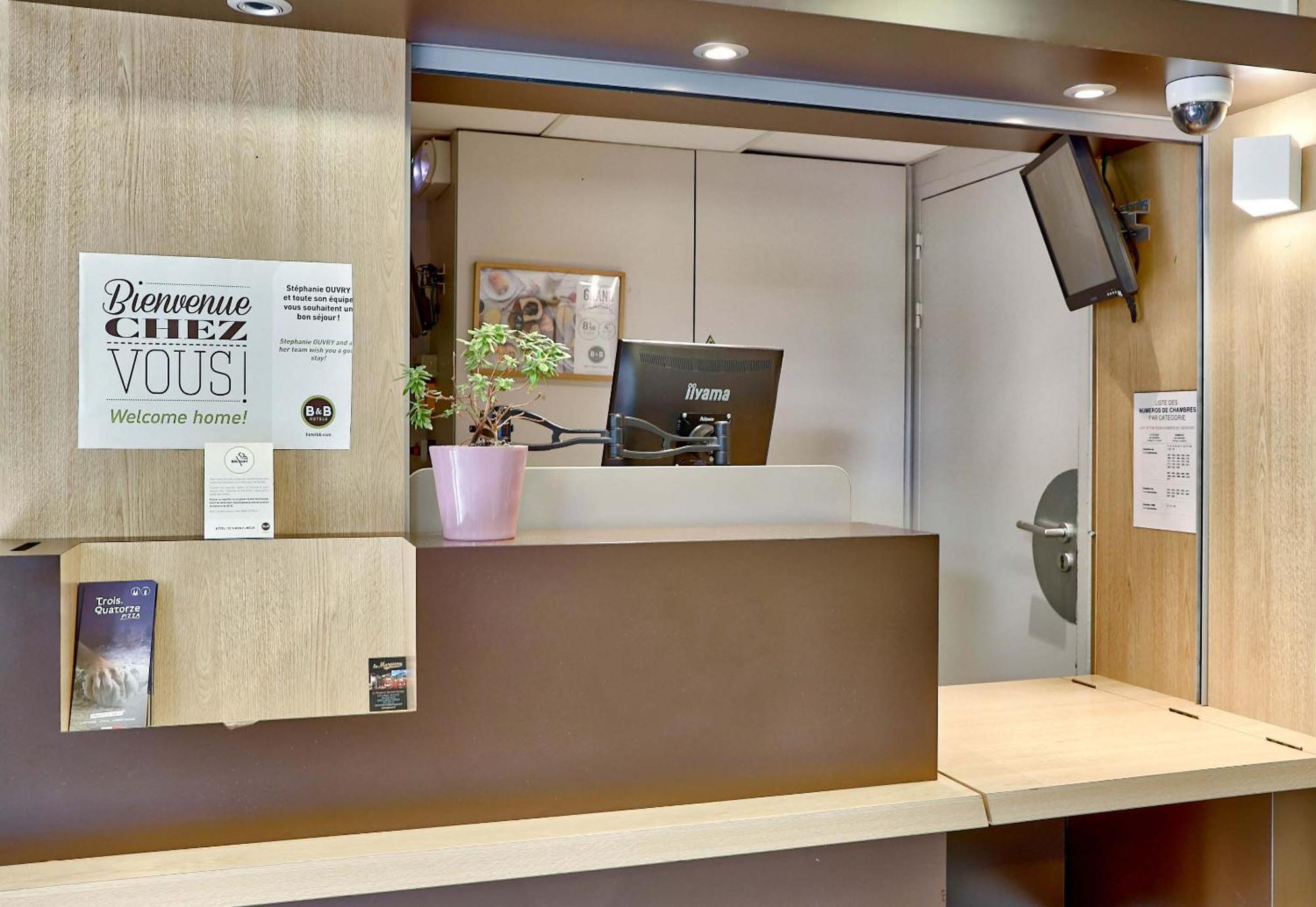 B&B Hotel Clermont-Ferrand Le Brezet Aeroport Eksteriør bilde