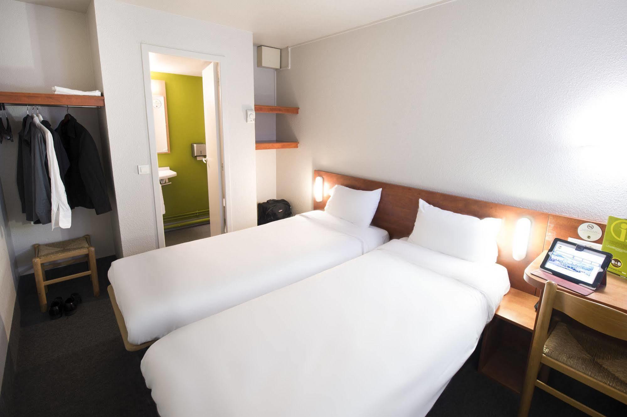 B&B Hotel Clermont-Ferrand Le Brezet Aeroport Eksteriør bilde
