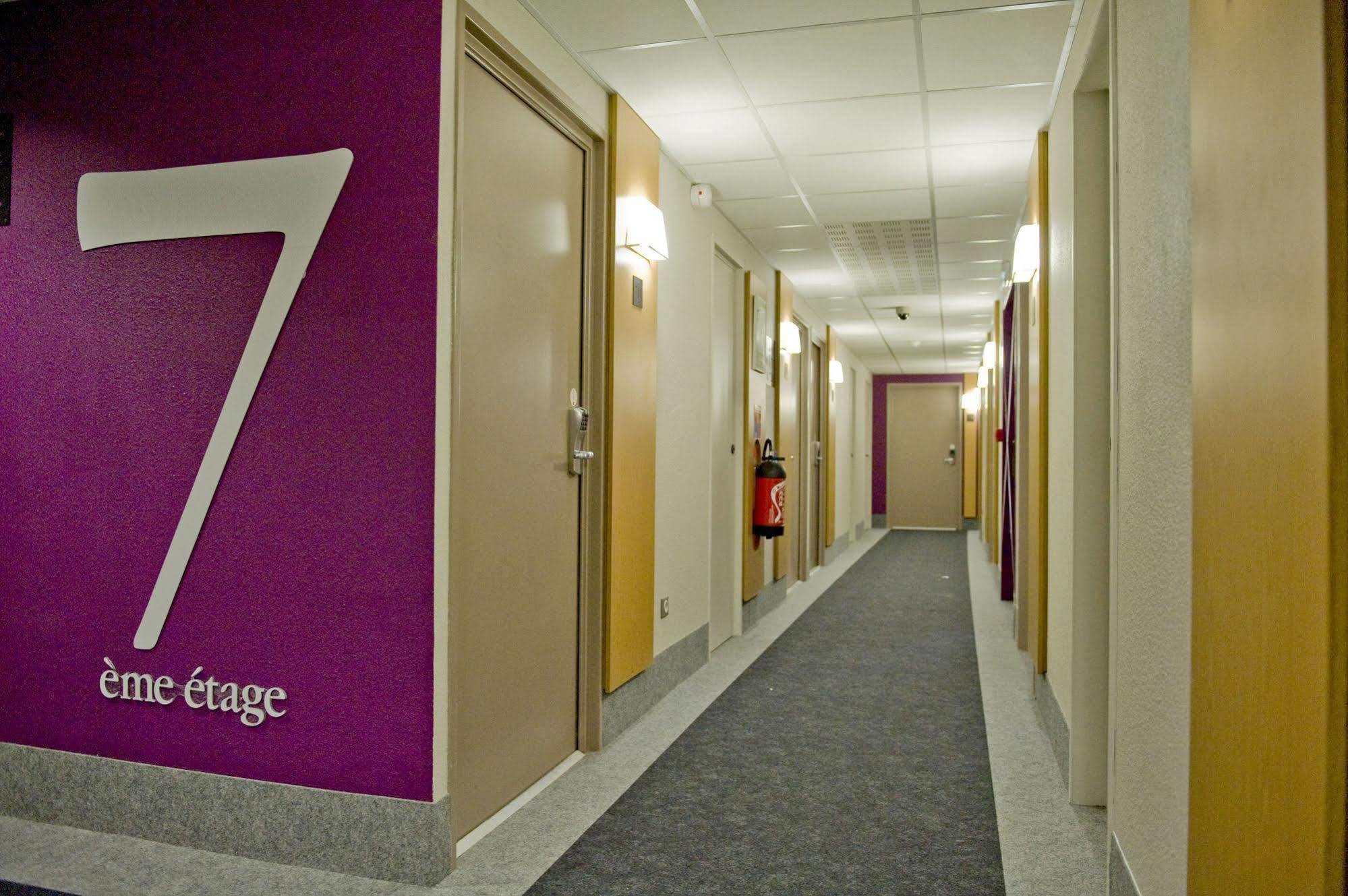B&B Hotel Clermont-Ferrand Le Brezet Aeroport Eksteriør bilde